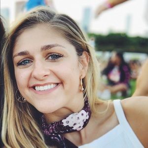 Meet your Posher, Stephanie